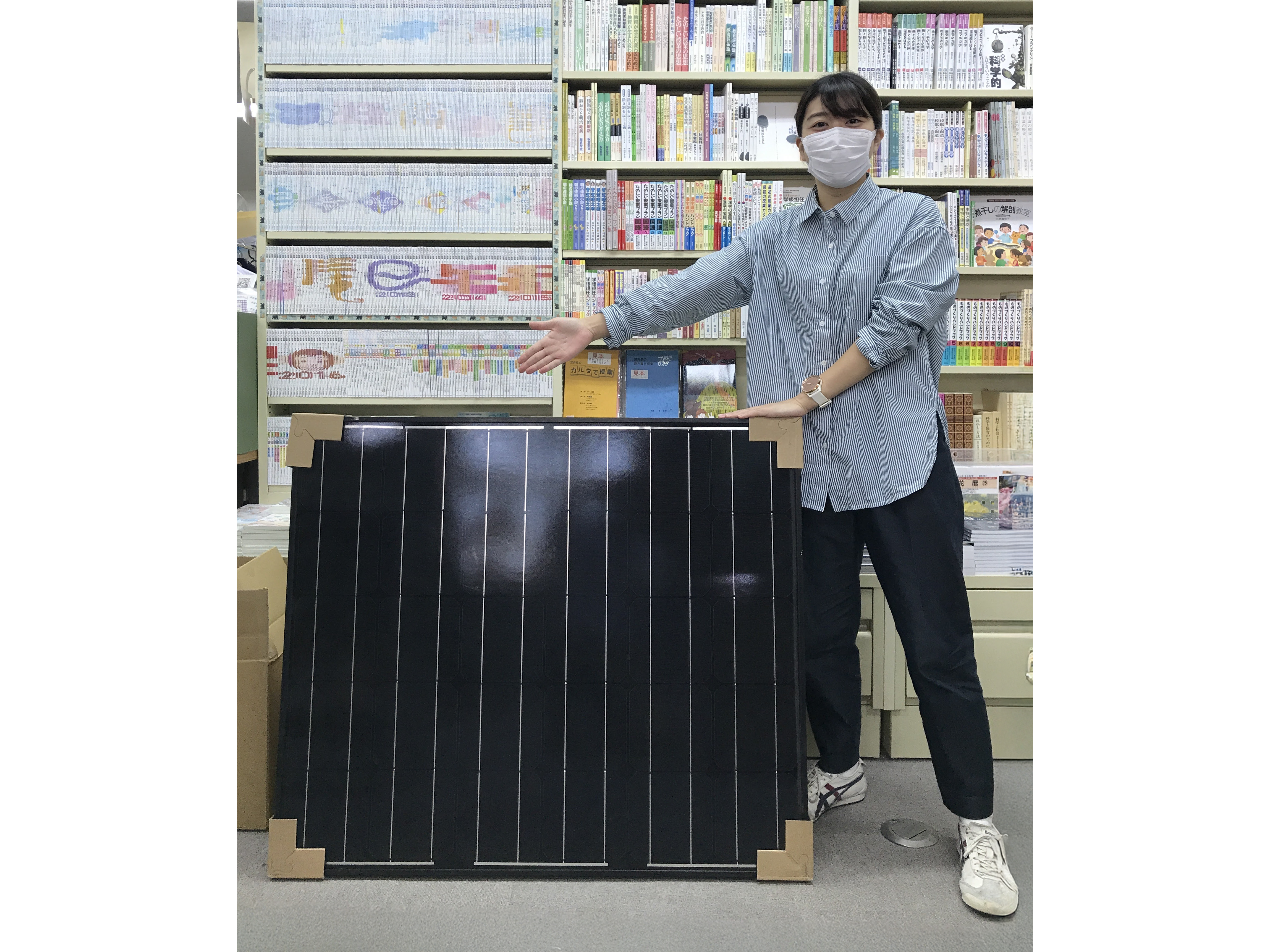 ソーラー発電キット（ソーラーパネルとチャージコントローラーなどのセット）